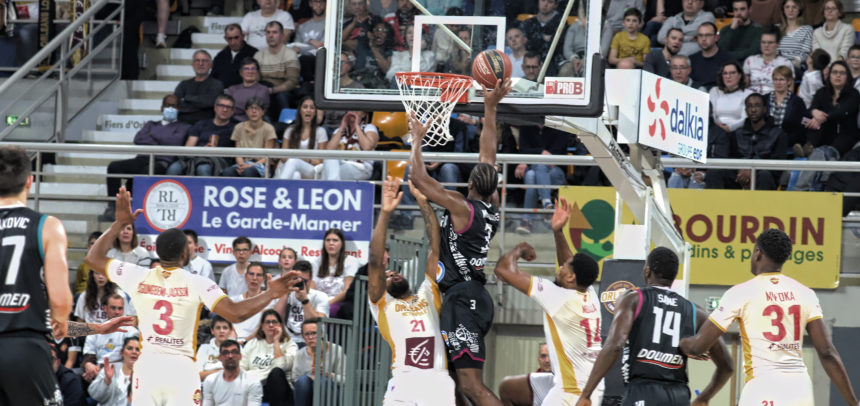 Boulazac chute sur le parquet d’Orléans (74-67)